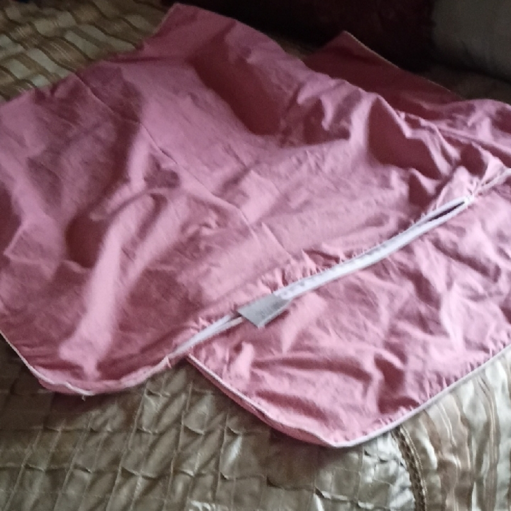 Soft Rose Cotton Pillowcase Set - Picture 6 of 6
